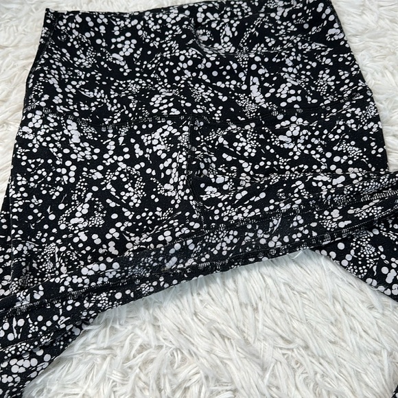 Lululemon Align Crop *21" Chirasu Black - Picture 3 of 7